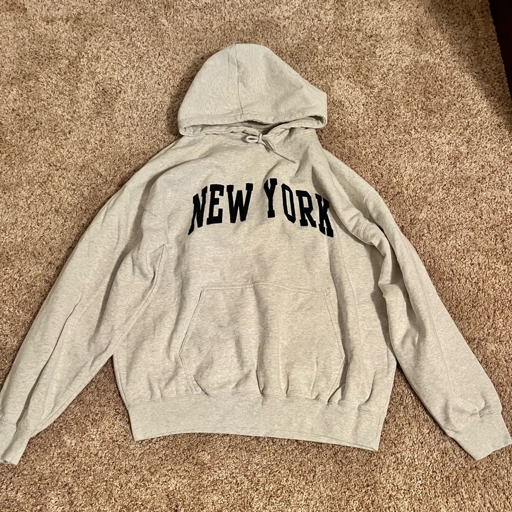 BRANDY MELVILLE CHRISTY NEW YORK HOODIE